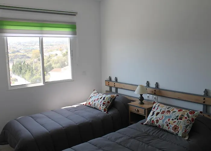 Luminoso Y Reformado Apartamento En Nerja