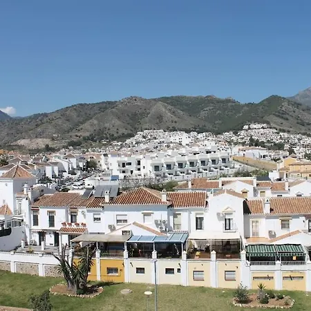 Luminoso Y Reformado Apartamento En Nerja Exterior photo